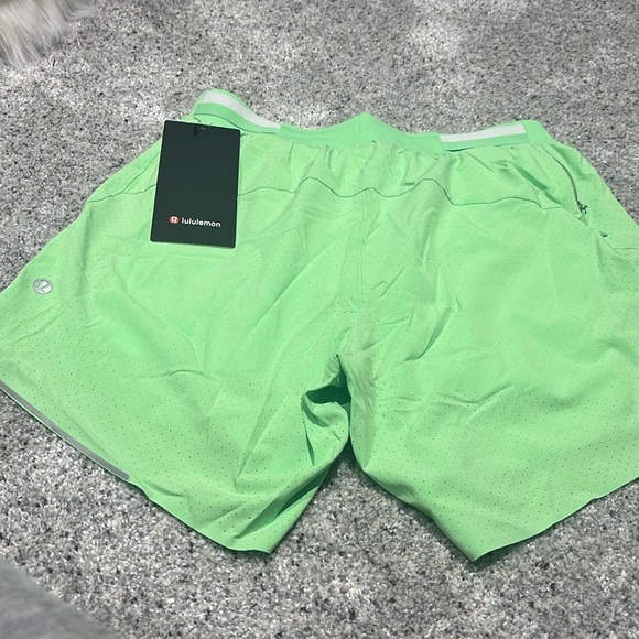 LULULEMON FAST & FREE SHORT 6” lined - Picture 3 of 9
